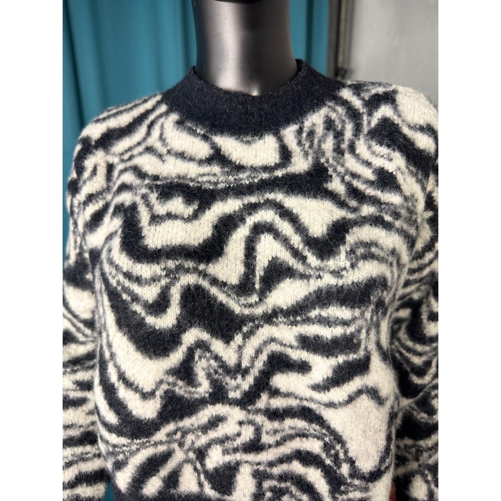 SO Goods For Life Zebra Print Pullover Sweater Women's Large Knit Cozy - Picture 12 of 12